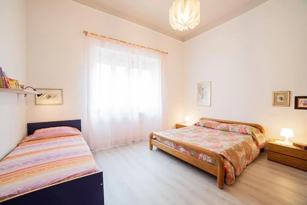 Giglio Di Mare, Darsena Viareggio Apartment