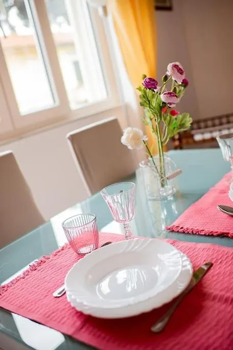 Giglio Di Mare, Darsena Viareggio Apartment Italy