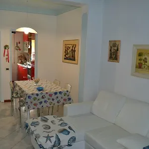 Manola Viareggio